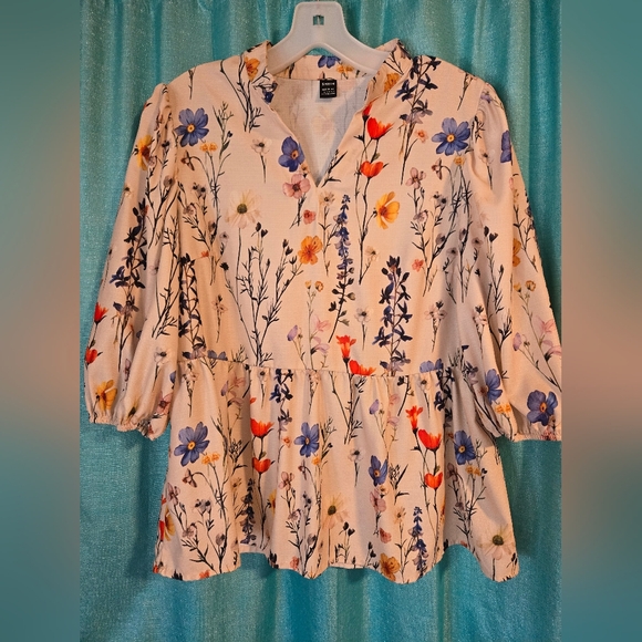 SHEIN Tops - SHEIN Multicolor Floral Blouse